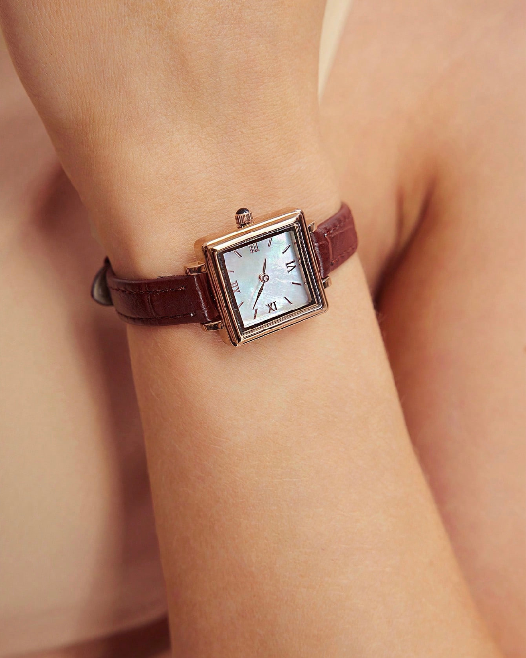 Reloj Cube Mother of Pearl