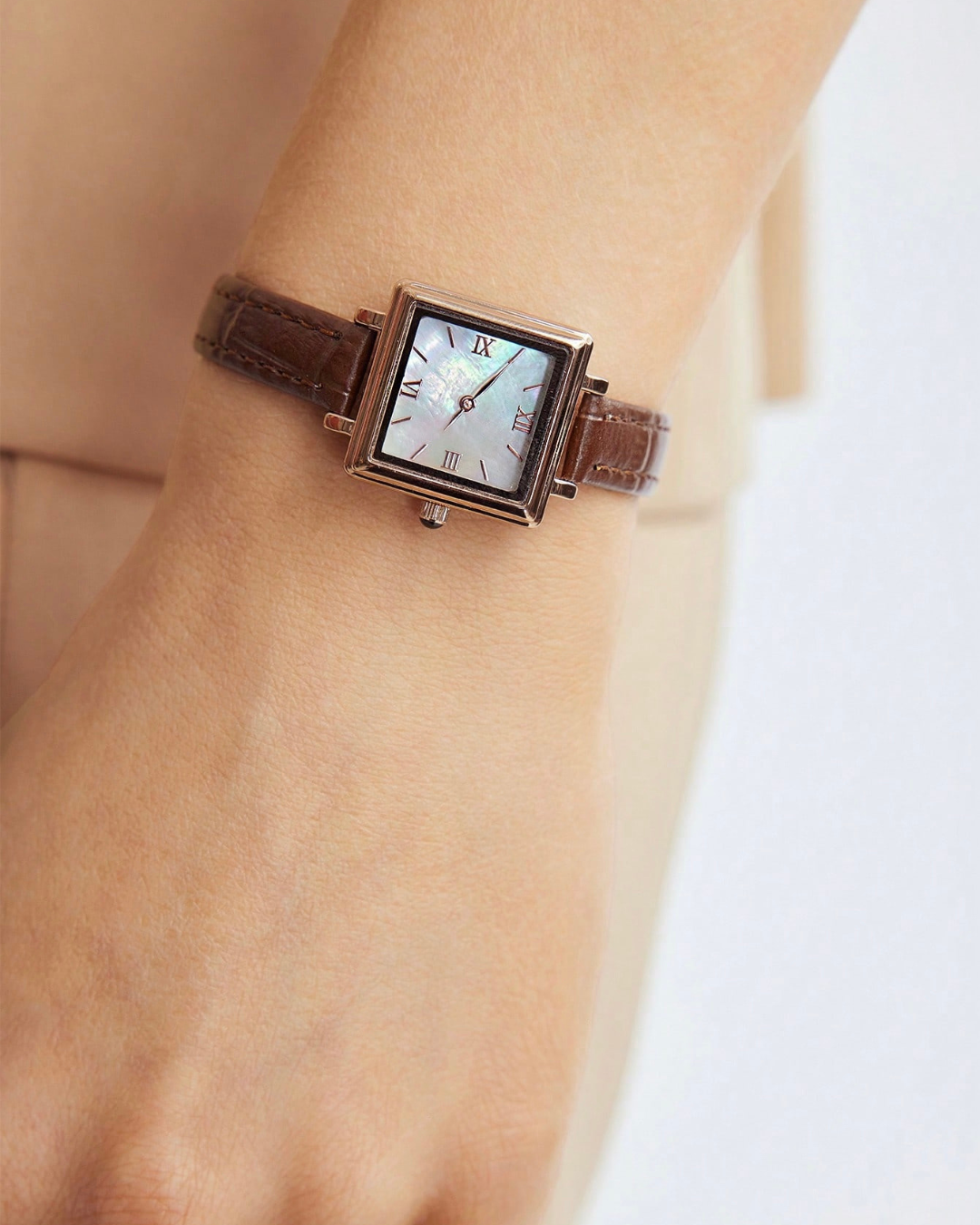 Reloj Cube Mother of Pearl